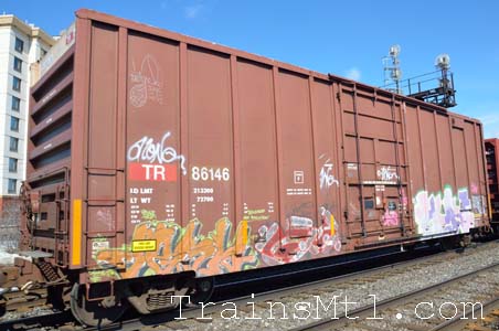 Car/wagon TR86146 right side / coté droit